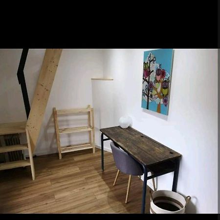 Duplex Refait A Neuf Dans Vieille Batisse Villa Prades  Luaran gambar